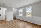 2001 Elm St - Photo 4