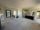 3014 Sunflower Dr - Photo 3
