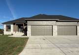 1526 Shadow Rock Dr - Photo 1