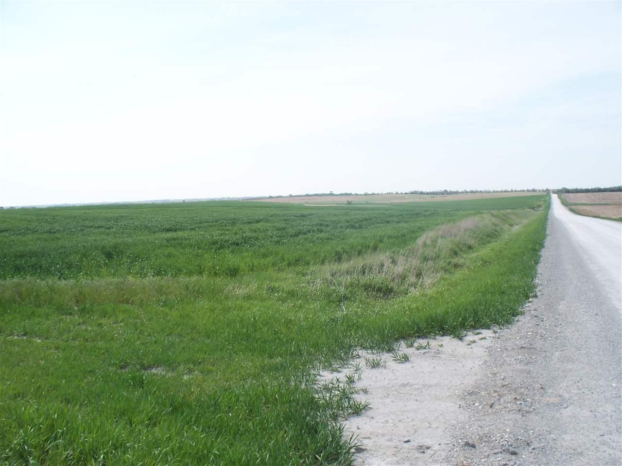 V RD 66967 Smith Center - Photo 1