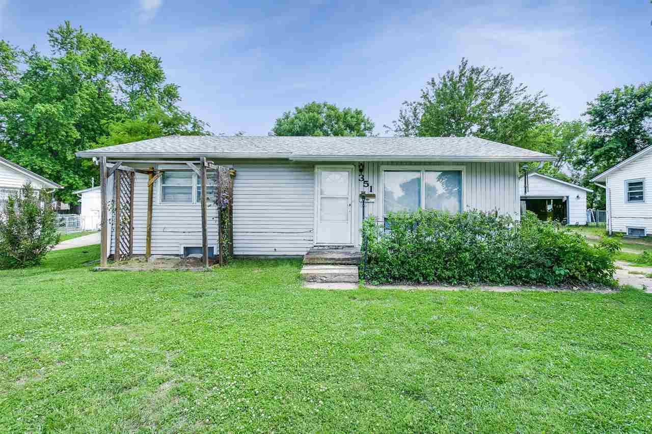 351 6TH ST - Photo 1