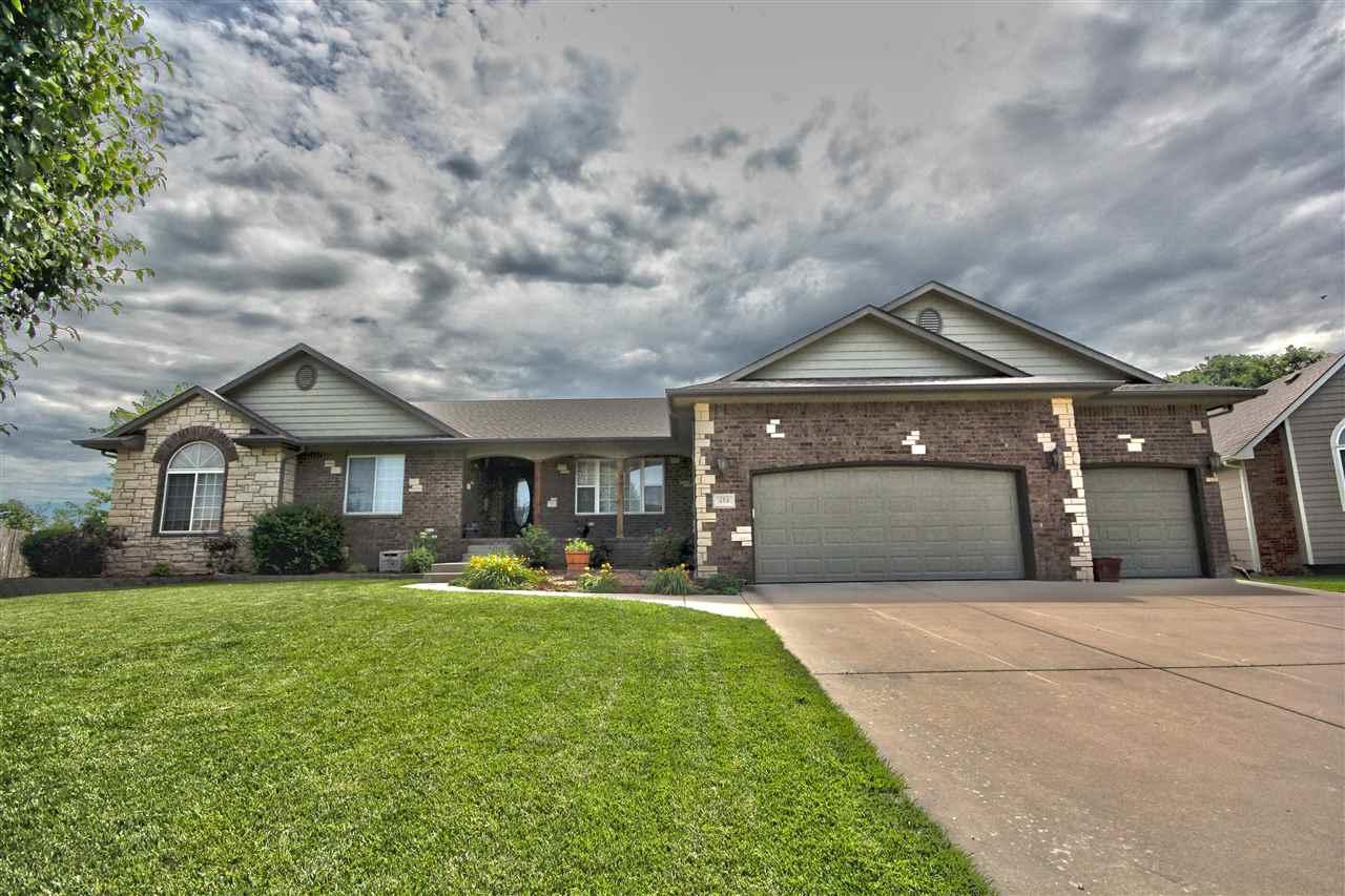 414 Fox Run Ct - Photo 1