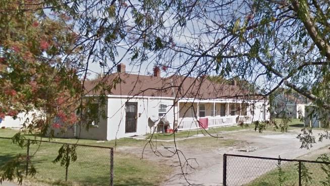 826 Oliver Ave - Photo 1