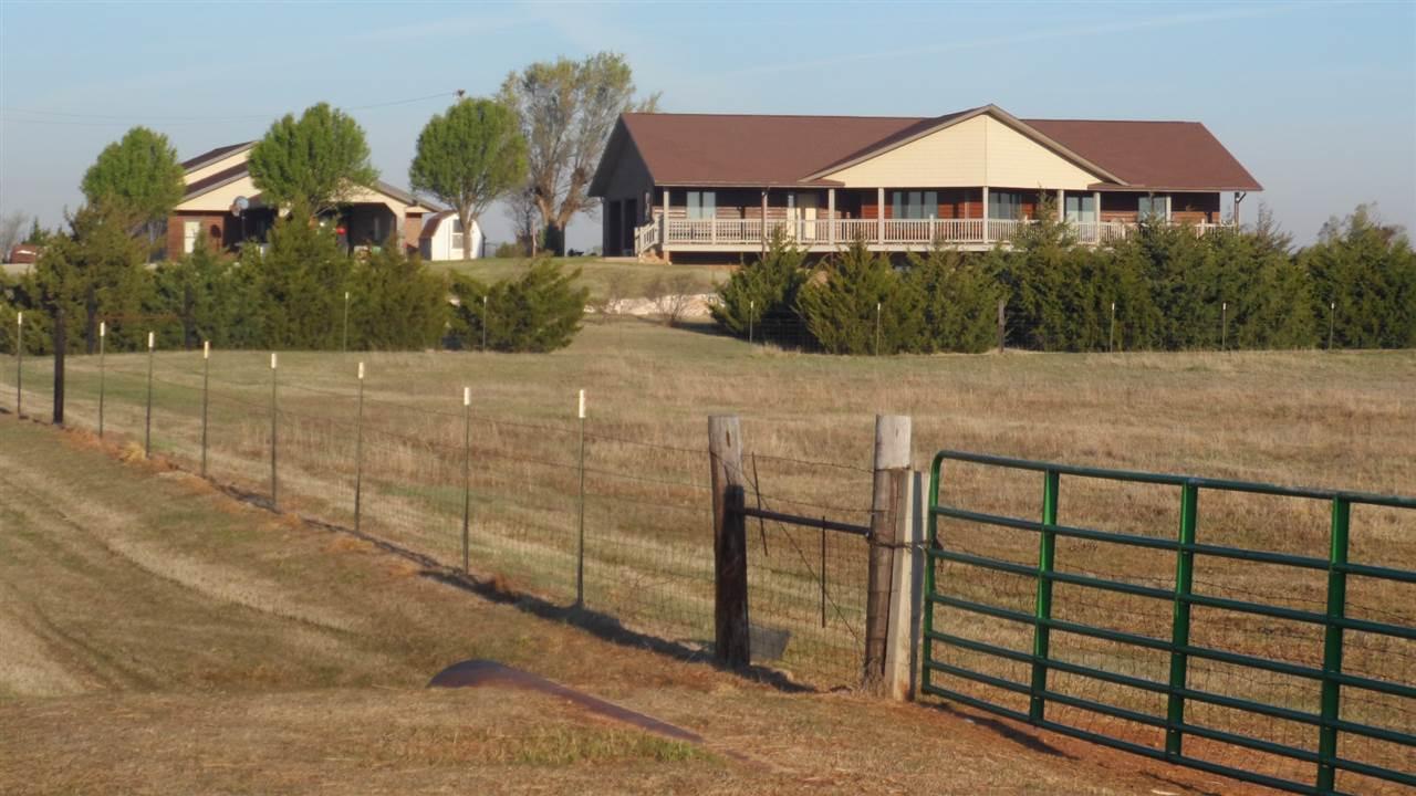 946 60 Rd - Photo 1