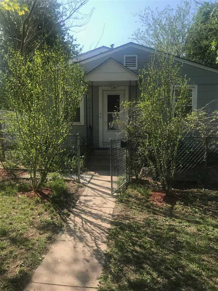 1131 Pershing St - Photo 1