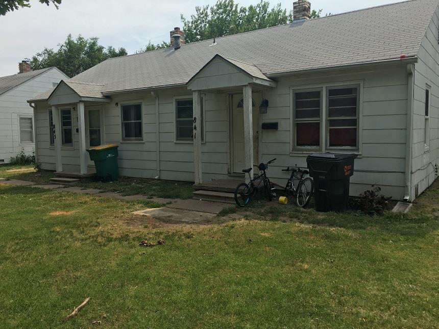 841 Pershing St - Photo 1