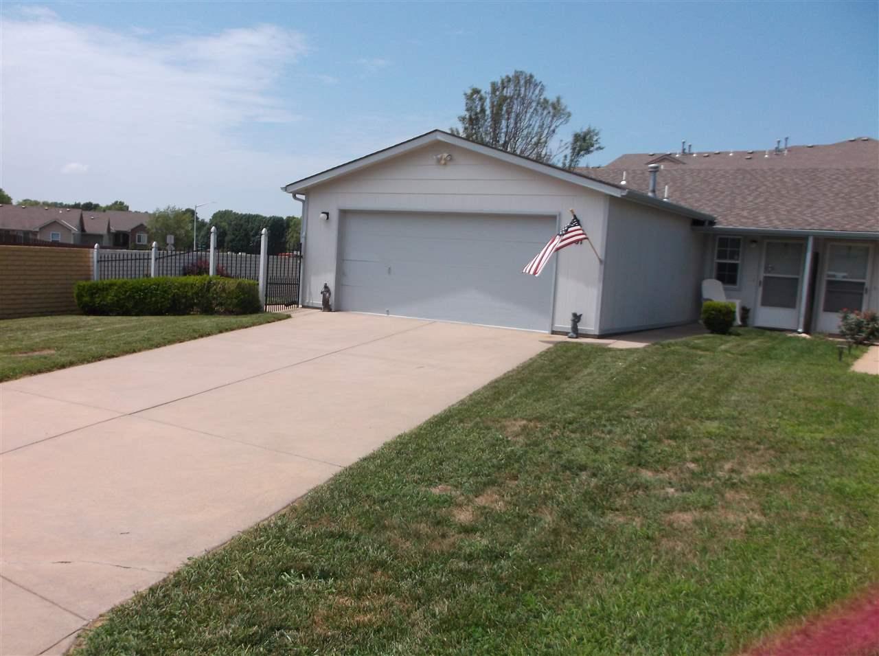 301 Zachary Dr. - Photo 1