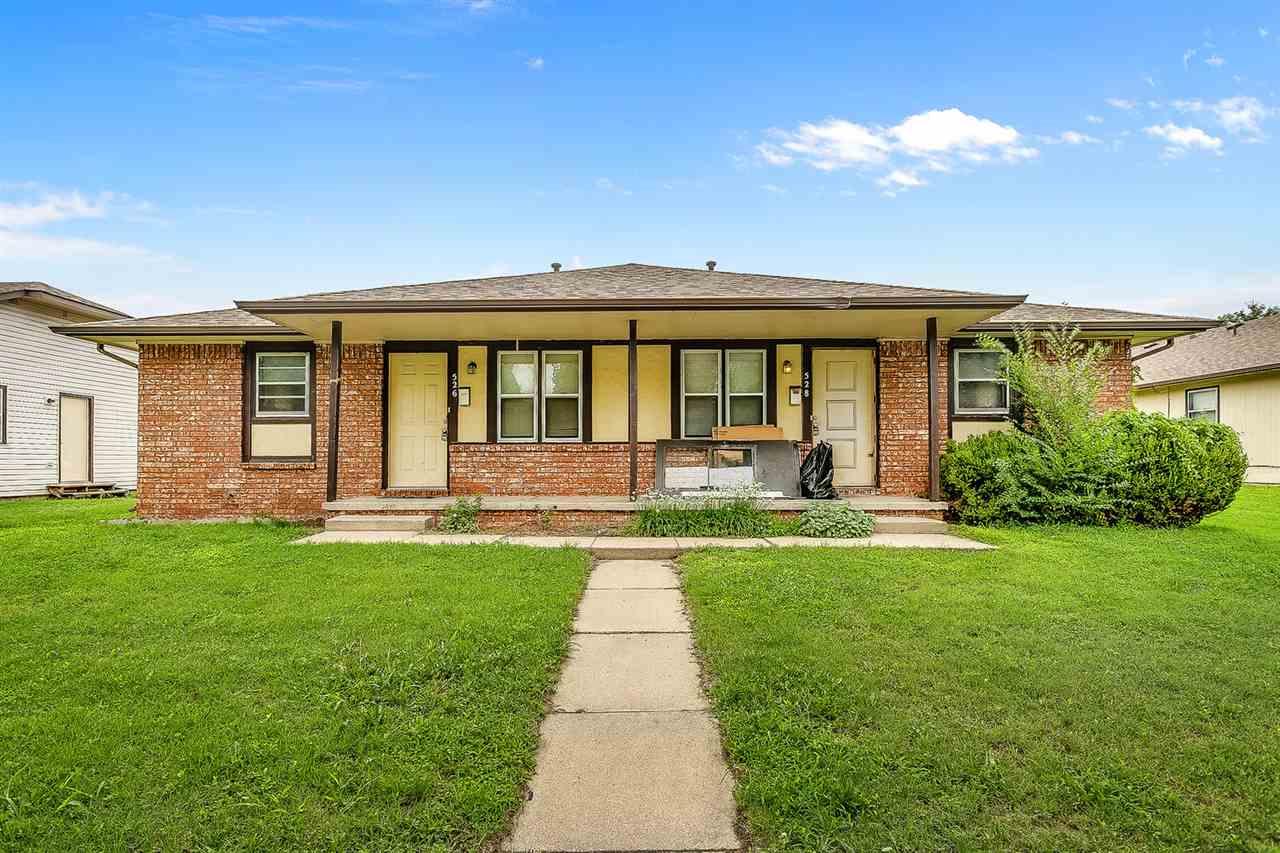 526 Custer Ave - Photo 1