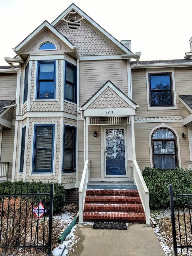 919 12th - Photo 1