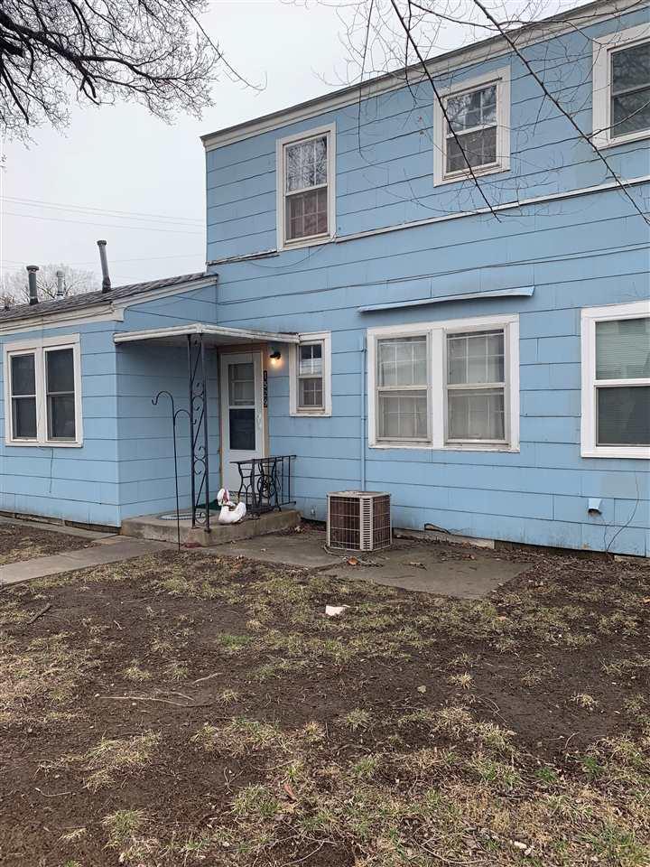 1529 Pershing - Photo 1