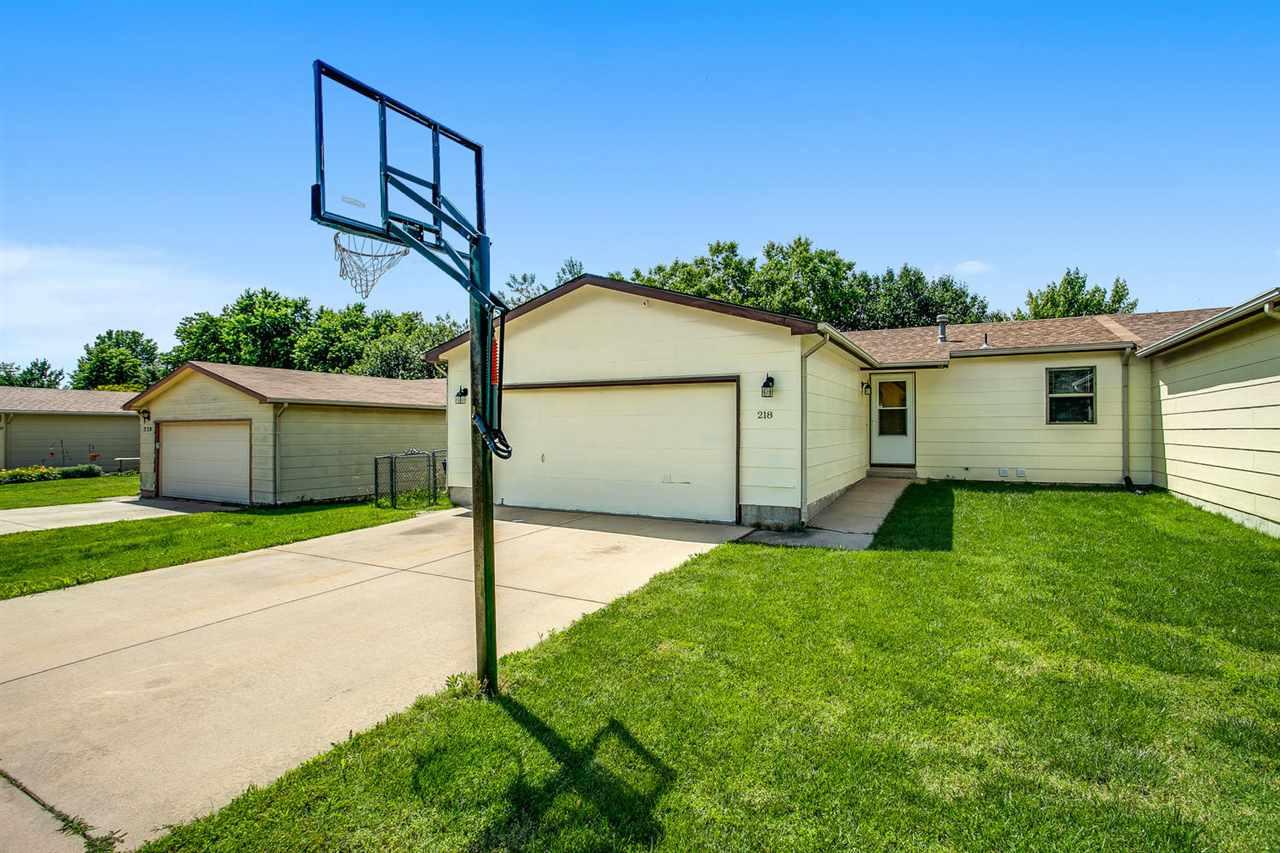 218 Overlook Dr - Photo 1