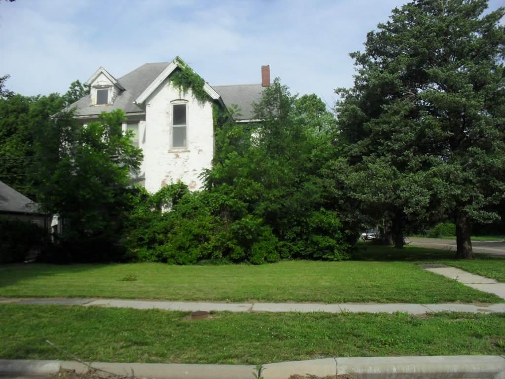 1003 Stewart - Photo 1
