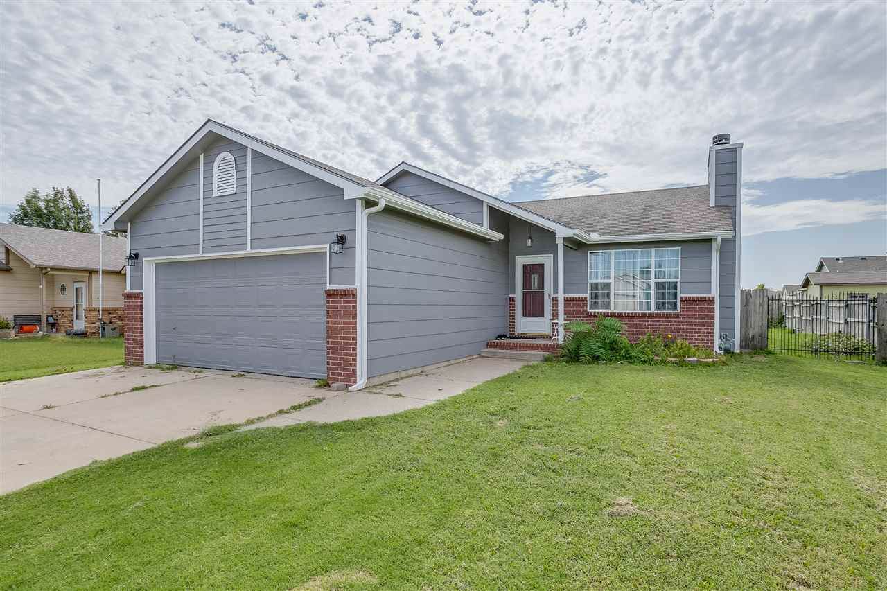 715 Forest Ct - Photo 1