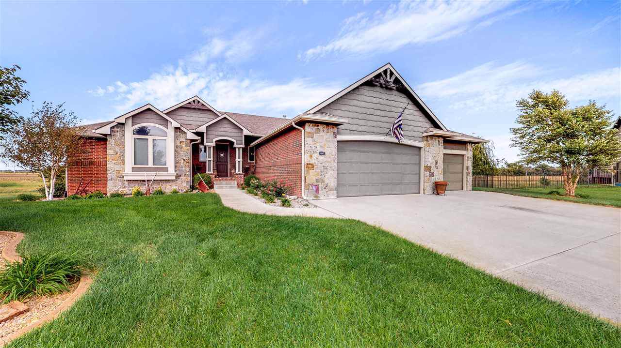 4867 Emerald Ct. - Photo 1