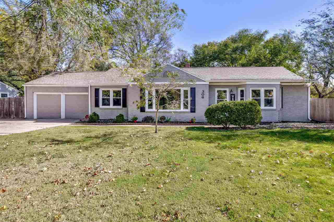 306 Edgemoor - Photo 1