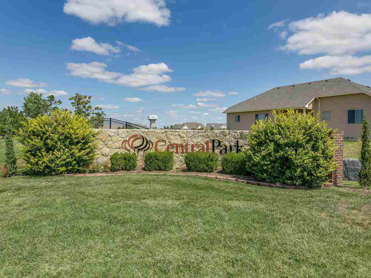 5224 Colonial Ave - Photo 1