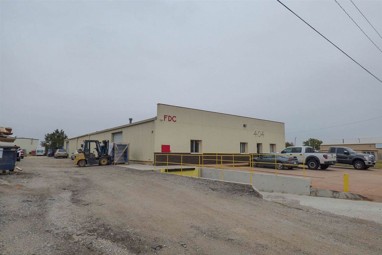 404 Industrial Rd - Photo 1