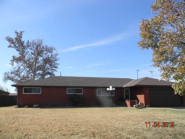 922 Springfield - Photo 1