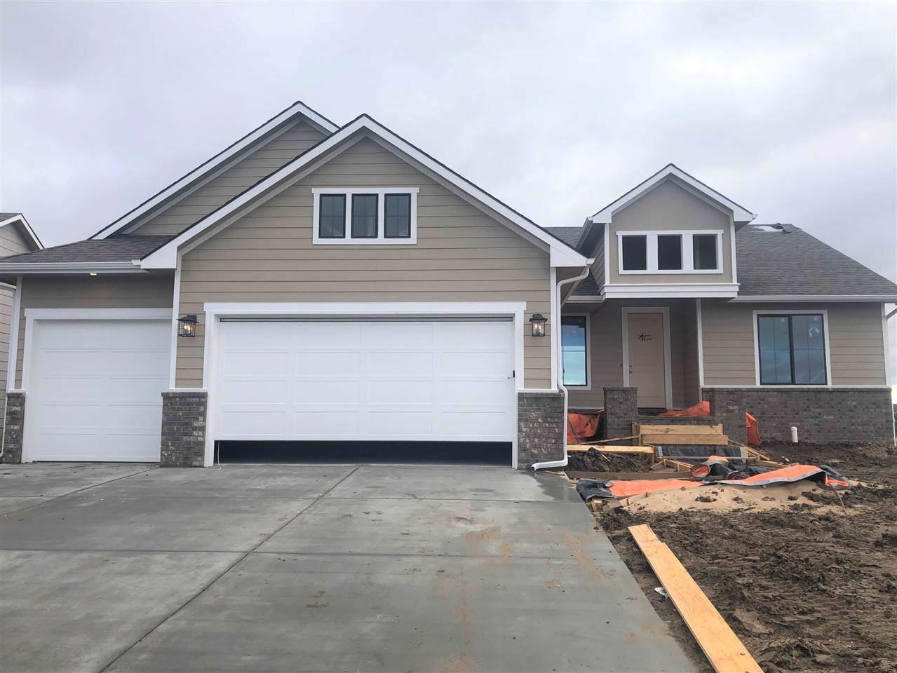 2442 Bluestone - Photo 1