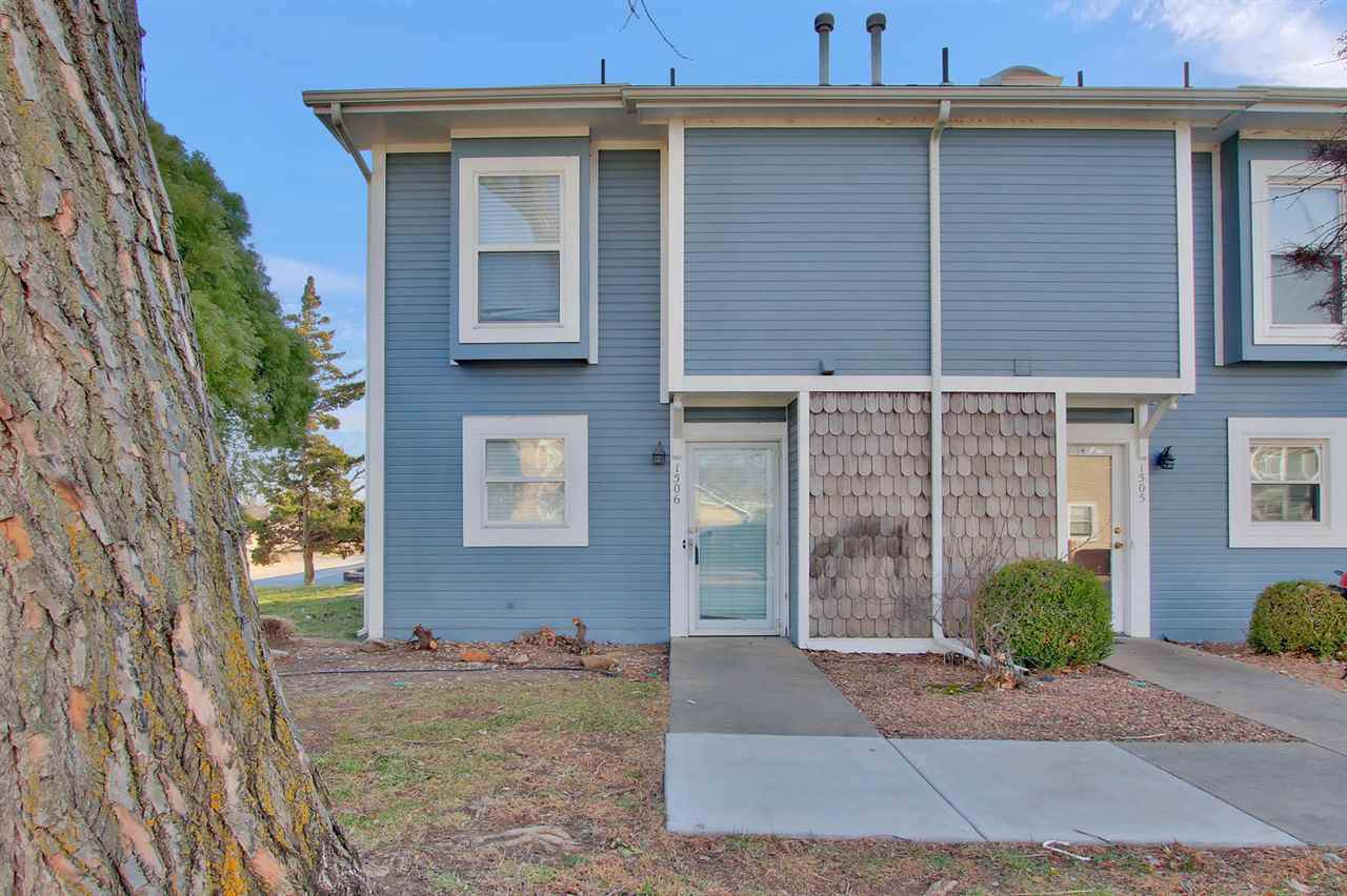 6725 Shade Ln - Photo 1