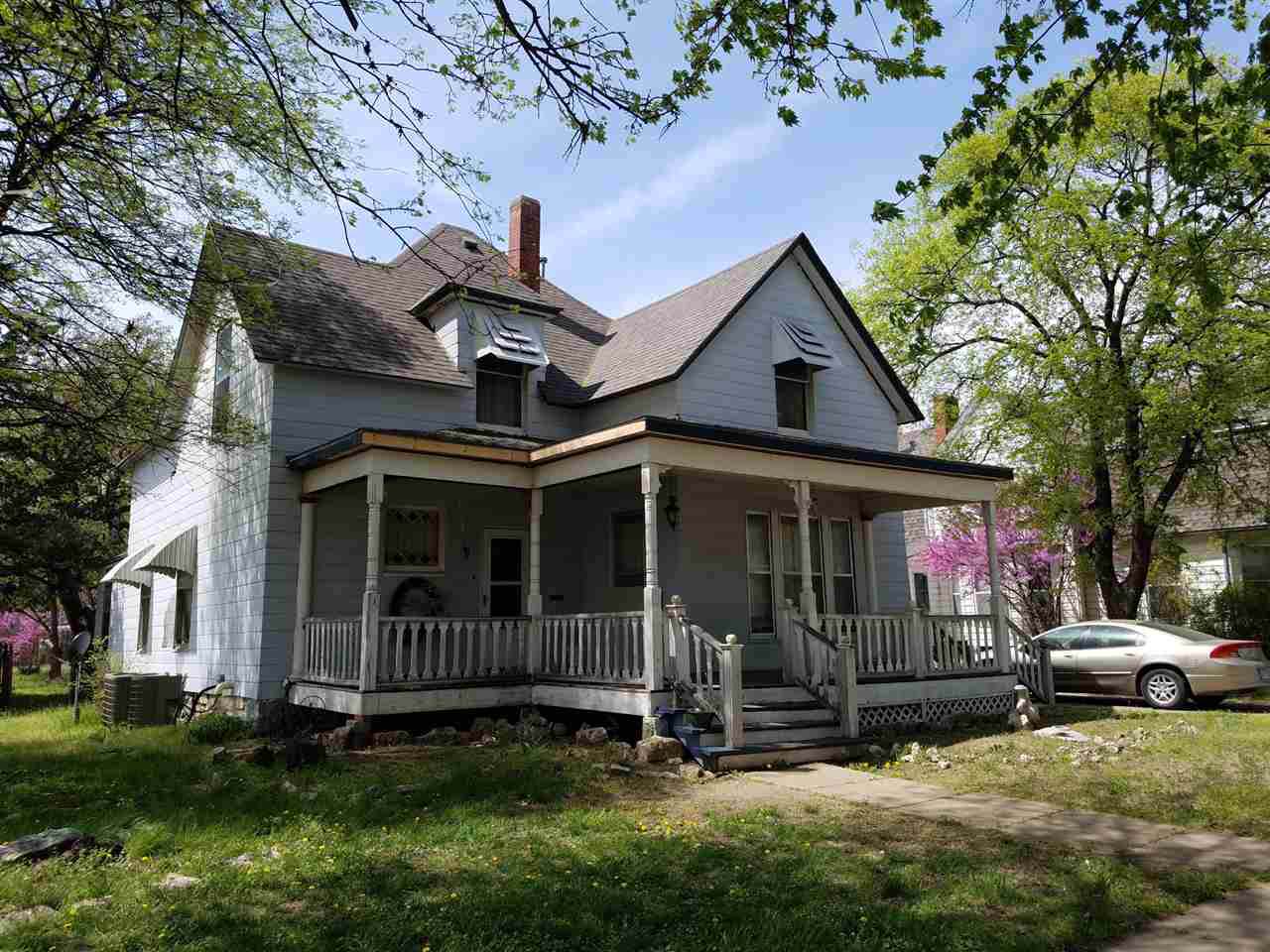 408 Jefferson Ave - Photo 1
