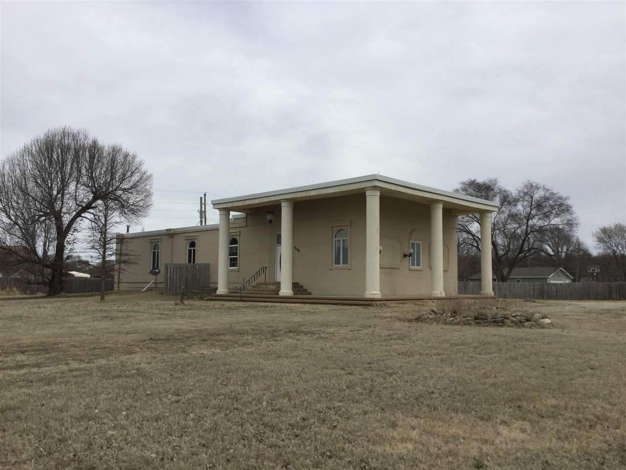 508 Broadway Ave - Photo 1