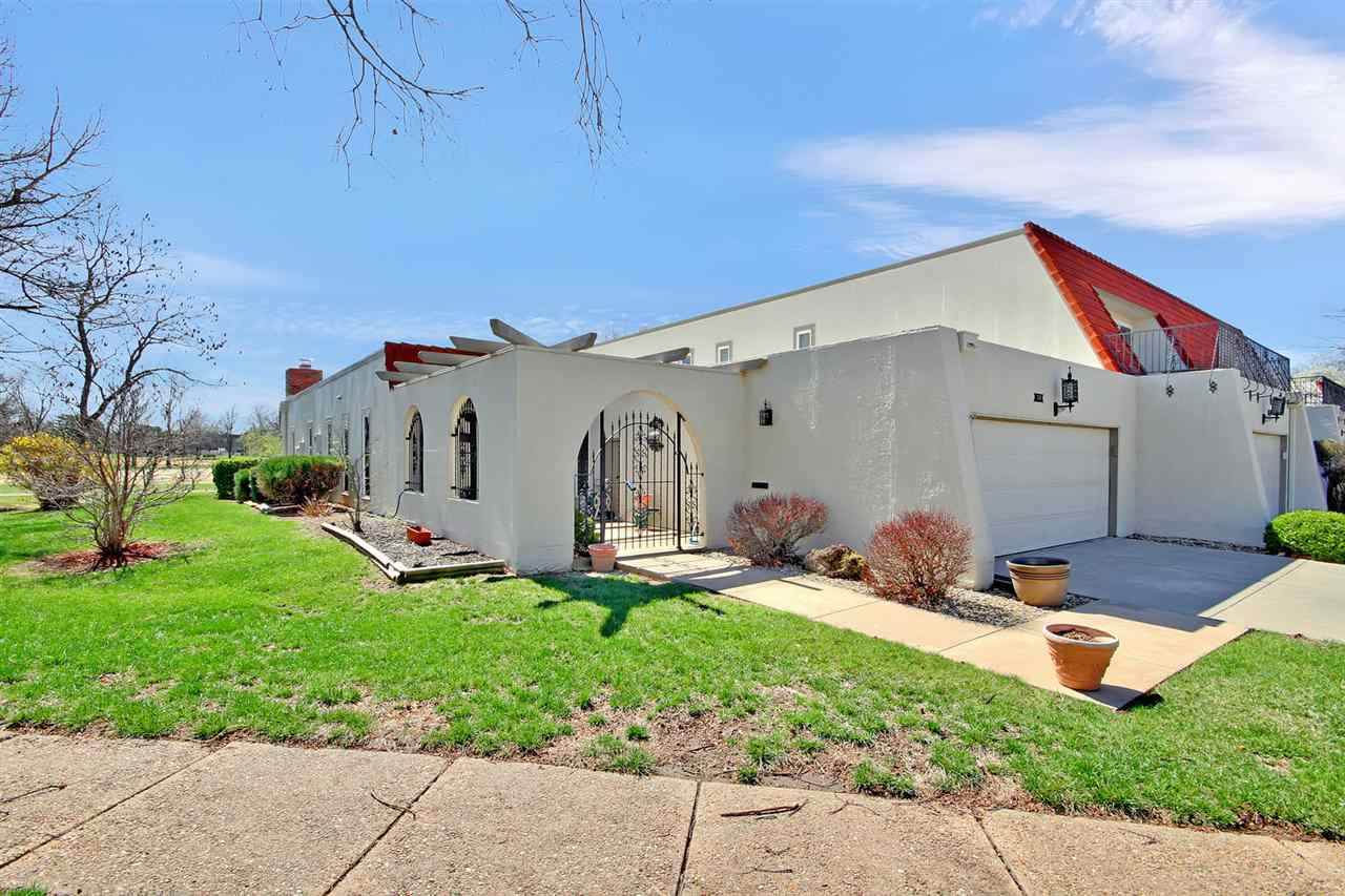 34 Via Roma Dr - Photo 1