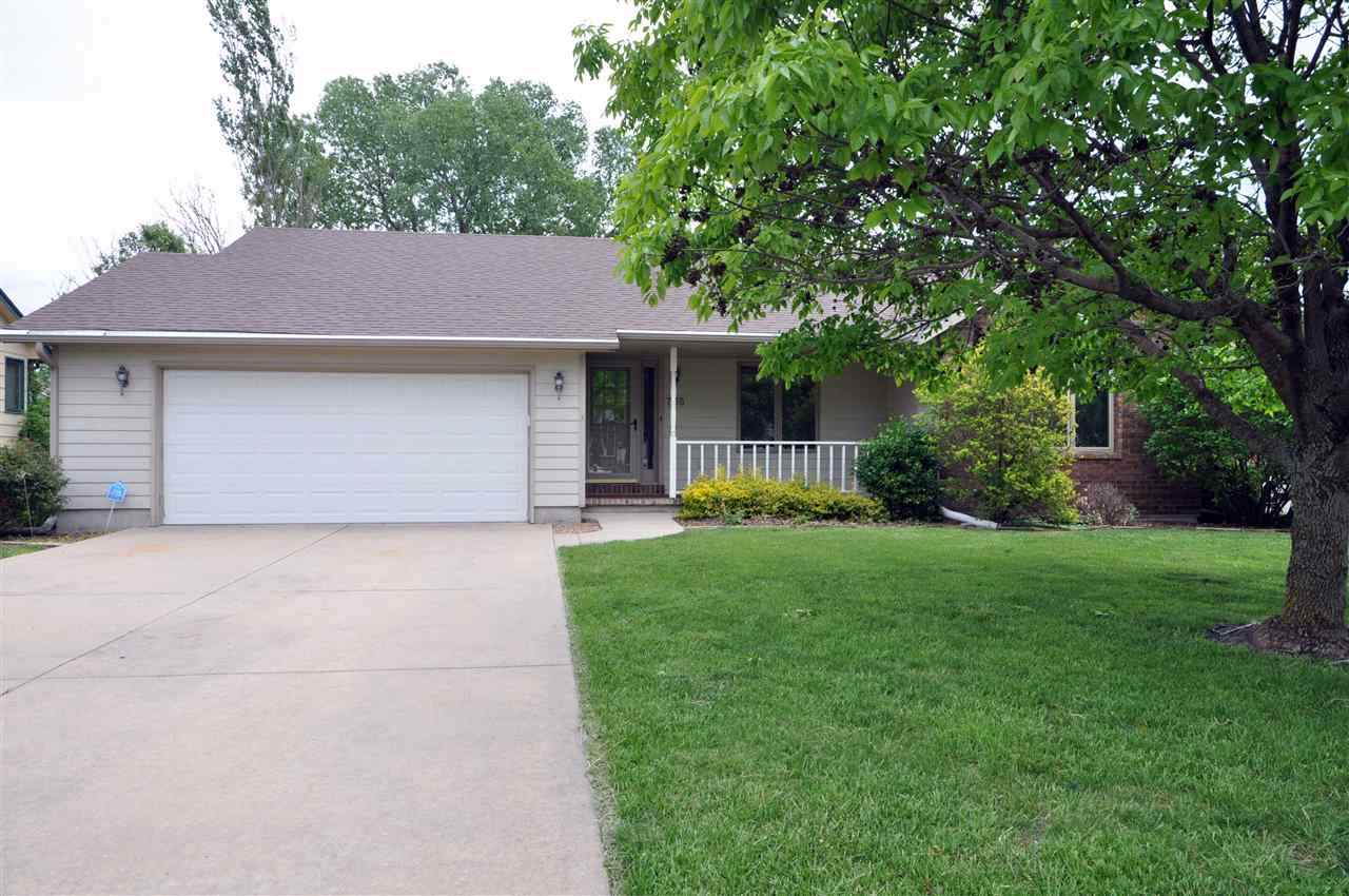 735 Quail Dr - Photo 1