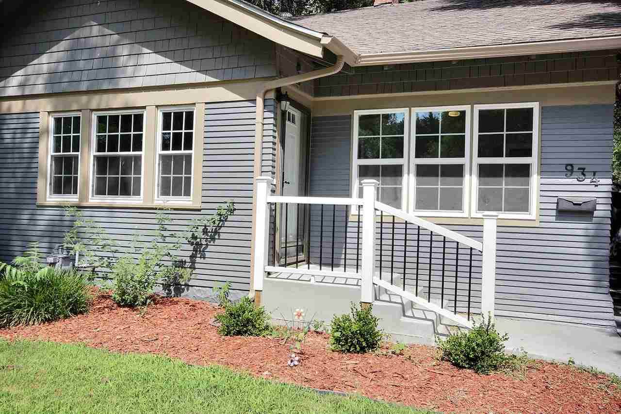 934 Carter - Photo 1