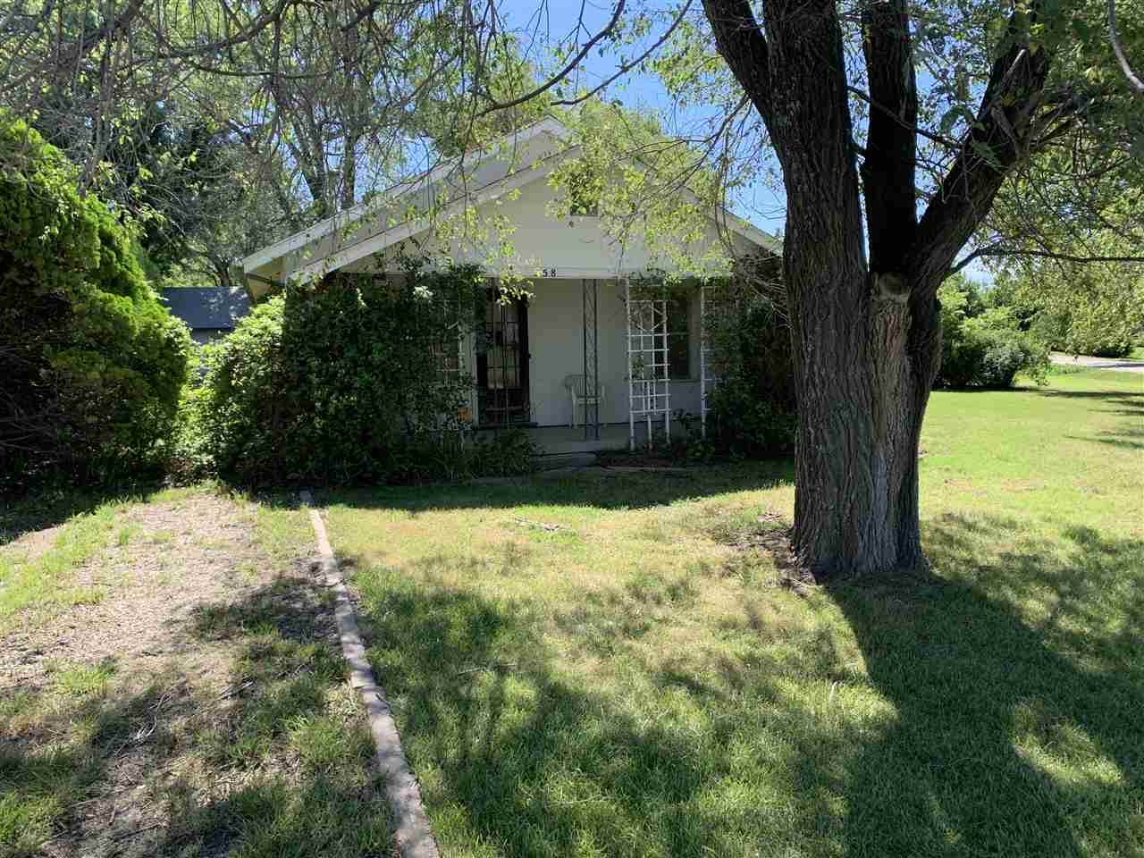 558 Pleasantview Dr - Photo 1