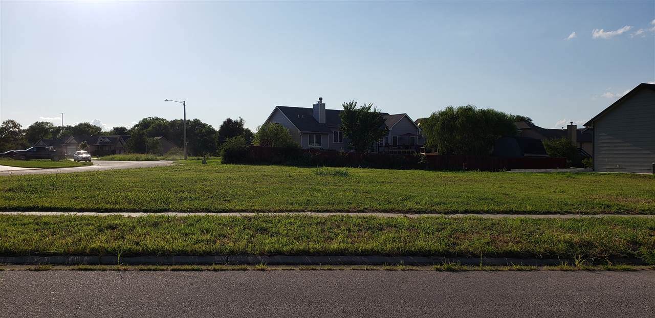 5435 Victoria St - Photo 1