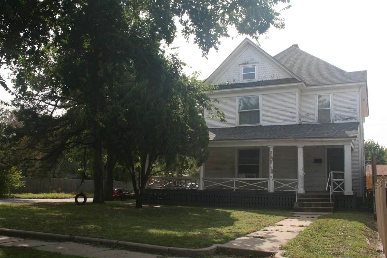 1603 Emporia Ave - Photo 1