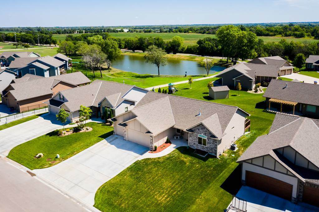 978 Cedar Brook Cir - Photo 1