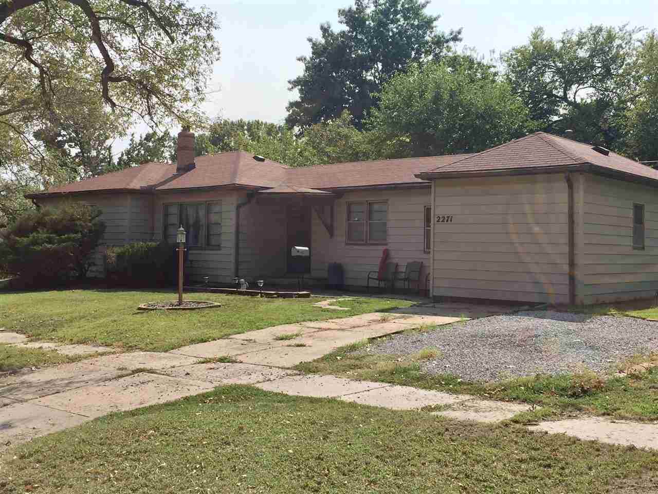 2271 Elpyco St - Photo 1