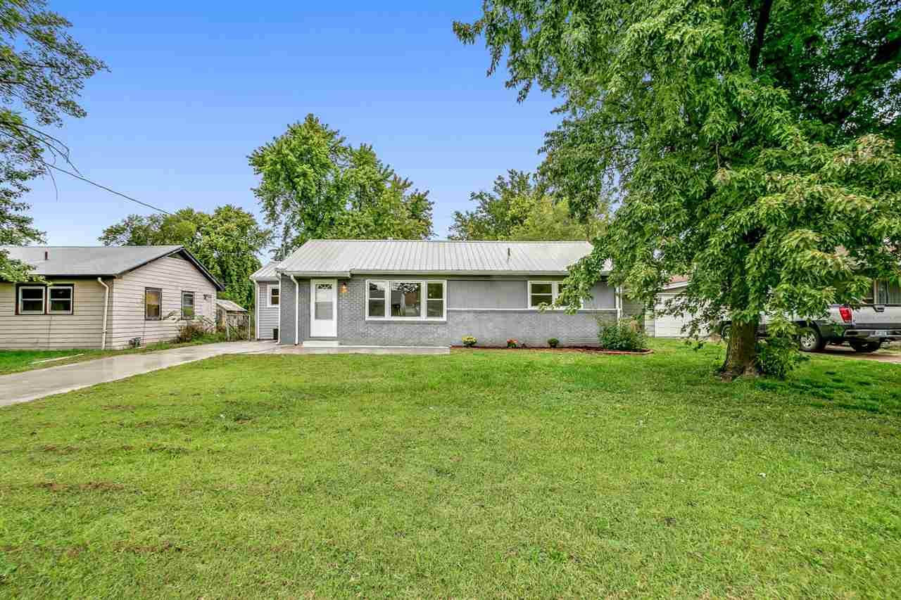502 2ND ST - Photo 1