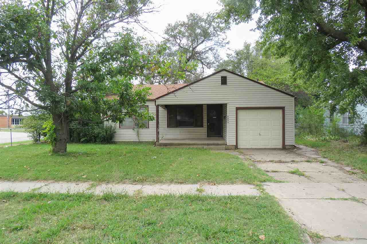 2351 Millwood St - Photo 1