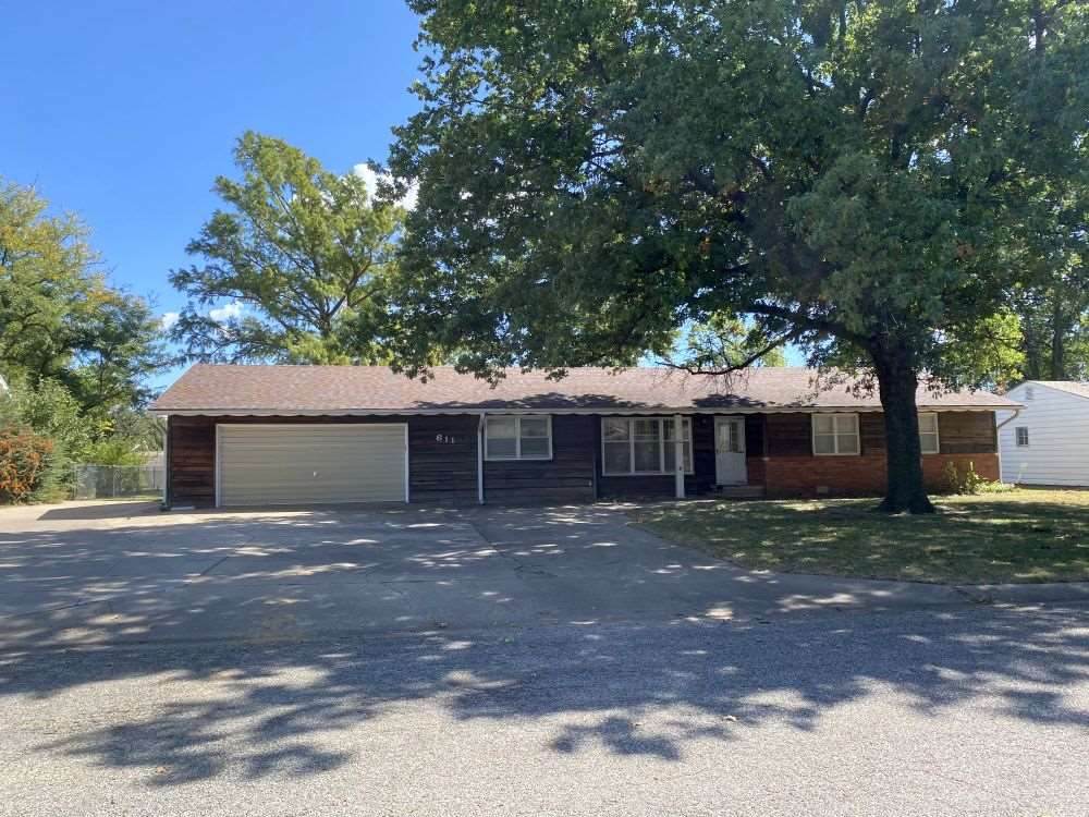611 Morningside Dr - Photo 1
