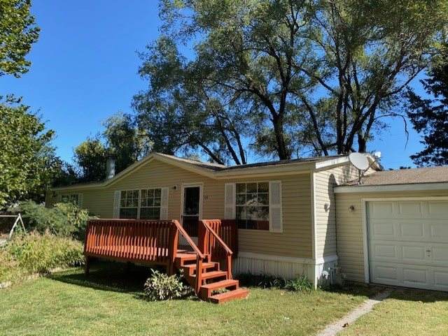 408 Sumner St - Photo 1