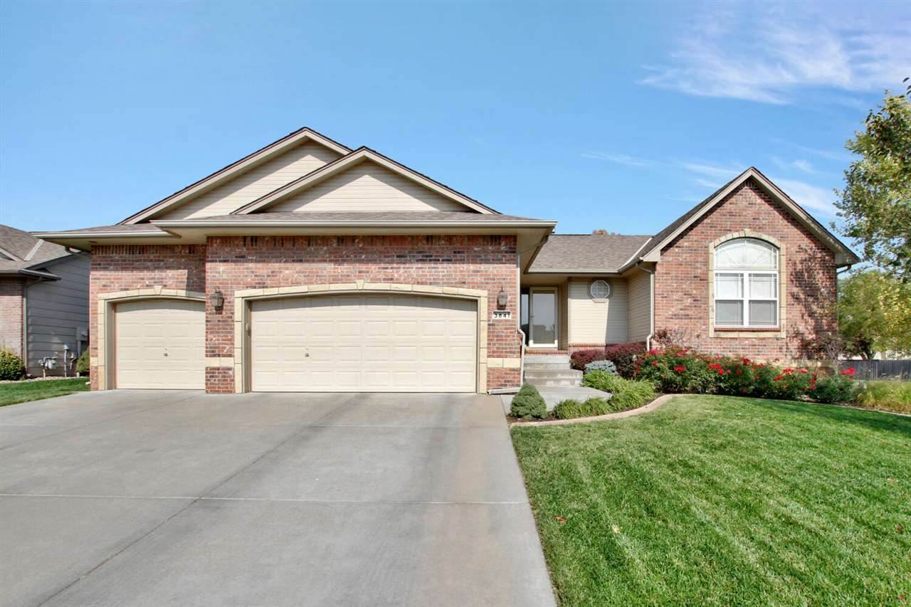 3841 Lake Ridge Ct - Photo 1