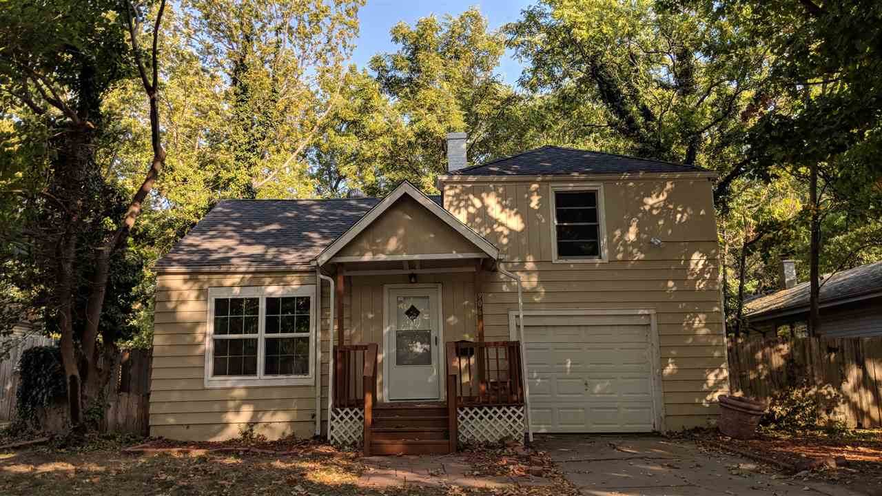 906 Holyoke St - Photo 1
