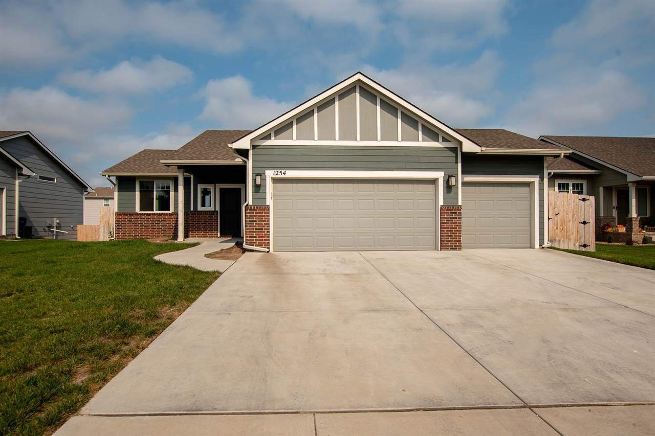 1254 Prairie Hill - Photo 1