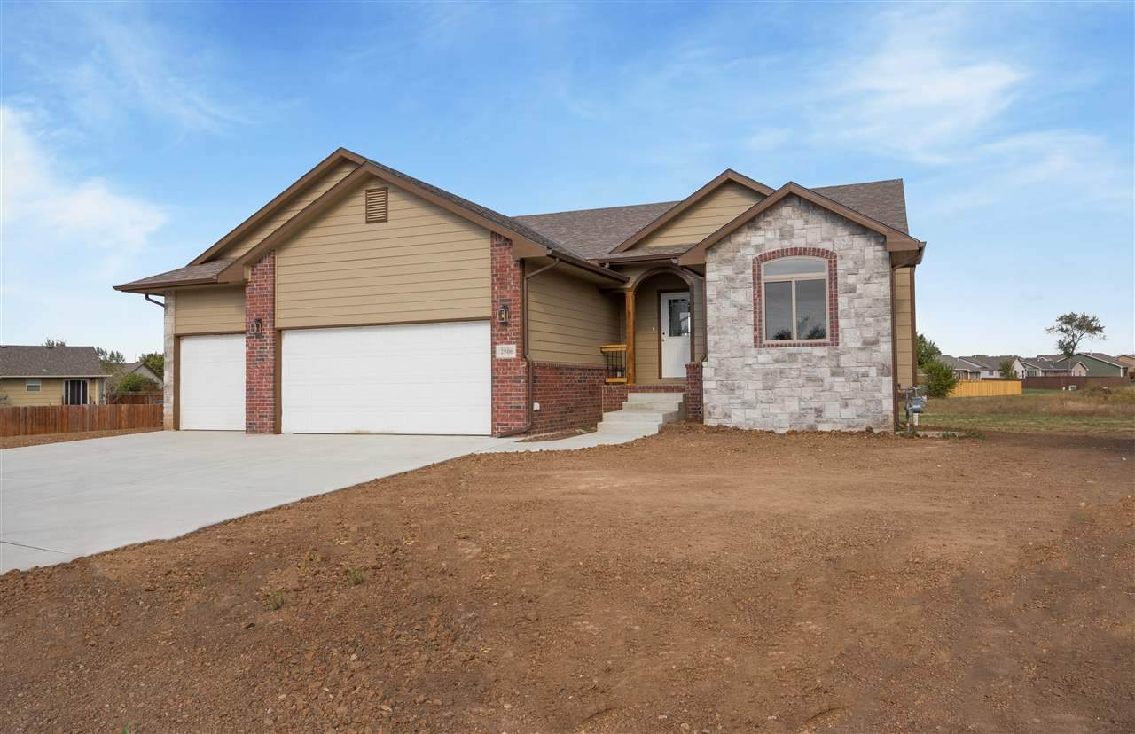 2506 New Spring Cir - Photo 1
