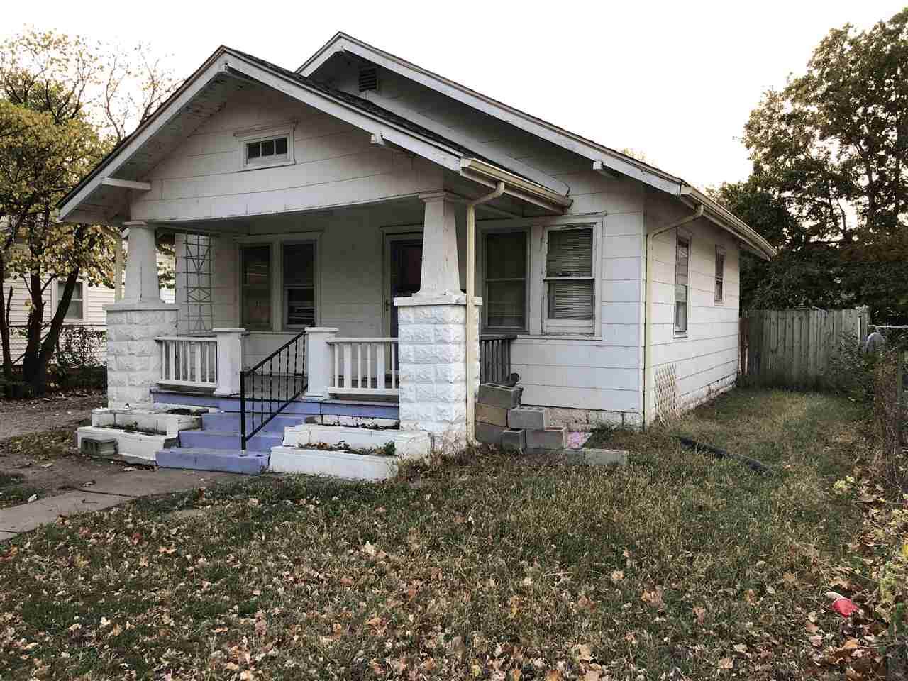 1411 Saint Francis - Photo 1