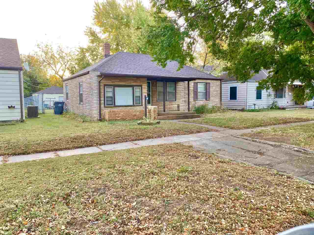 238 Mount Carmel Ave - Photo 1