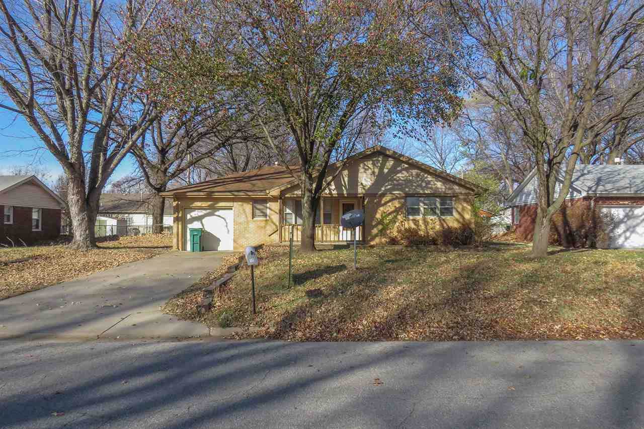 110 English St - Photo 1