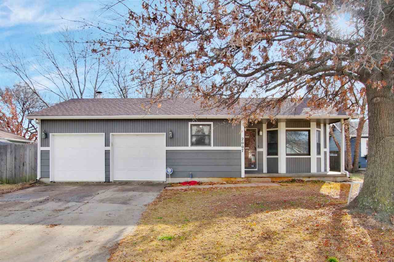 2007 Parkridge Ct - Photo 1
