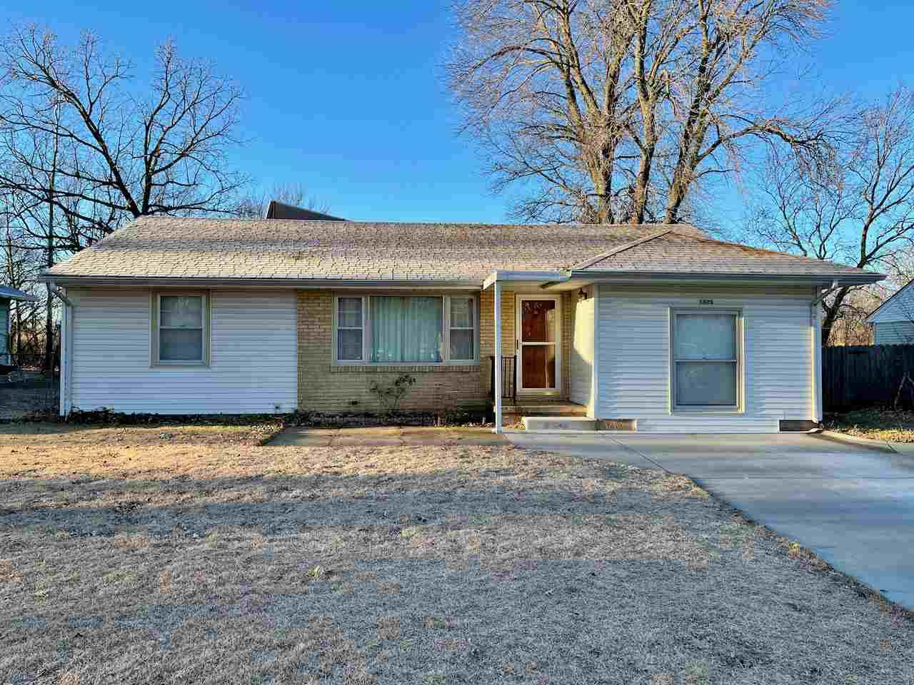 1425 Lawndale Ave - Photo 1