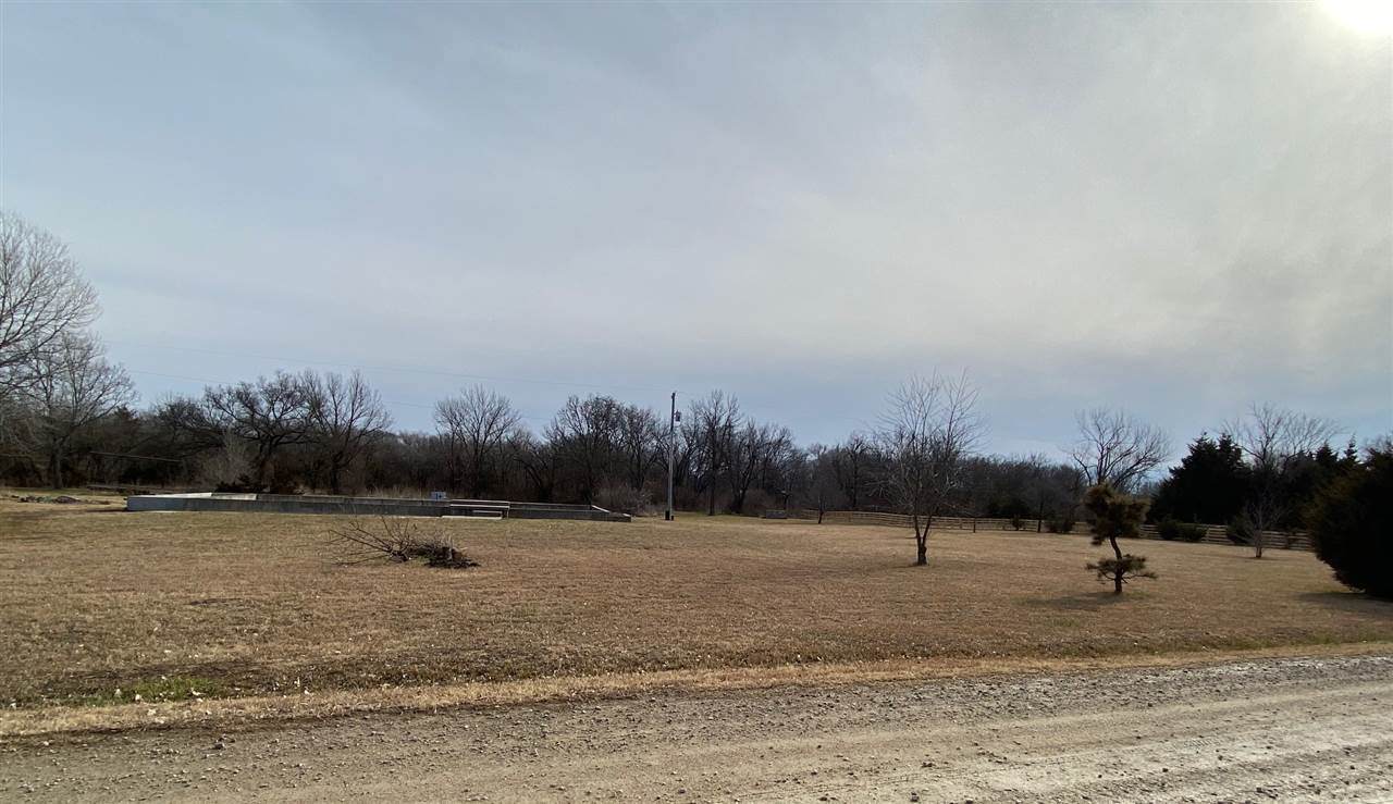610 Pleasantview Dr - Photo 1