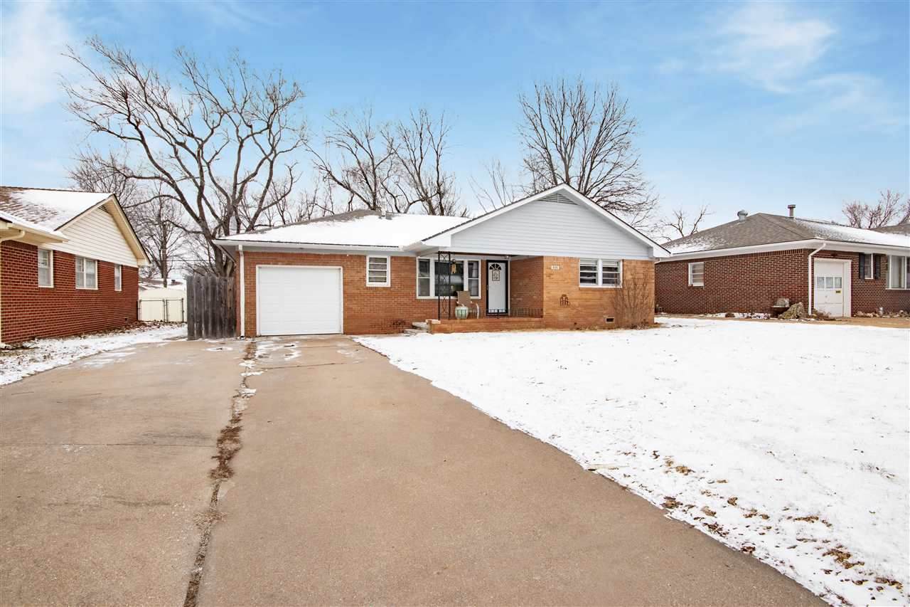 336 Derby Ave - Photo 1