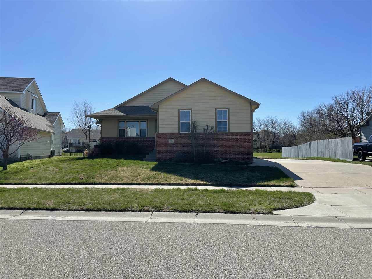 2784 Parkwood Ln - Photo 1